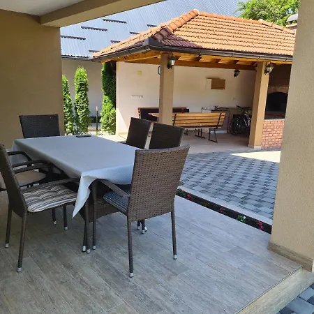 Faruk Vakantiehuis Racic