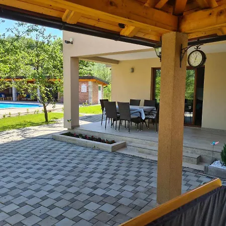 Faruk Holiday home *