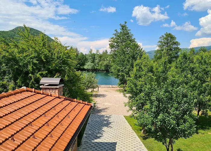 Faruk Hébergement de vacances